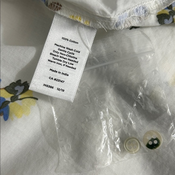 New-Talbots Petite Pleaded Ruffle Trim Floral Blouse. NWOT - Picture 13 of 14